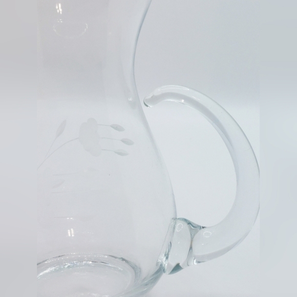 Vintage‎ Hand Blown Princess House Glass Floral Etched Pitcher - Picture 2 of 8